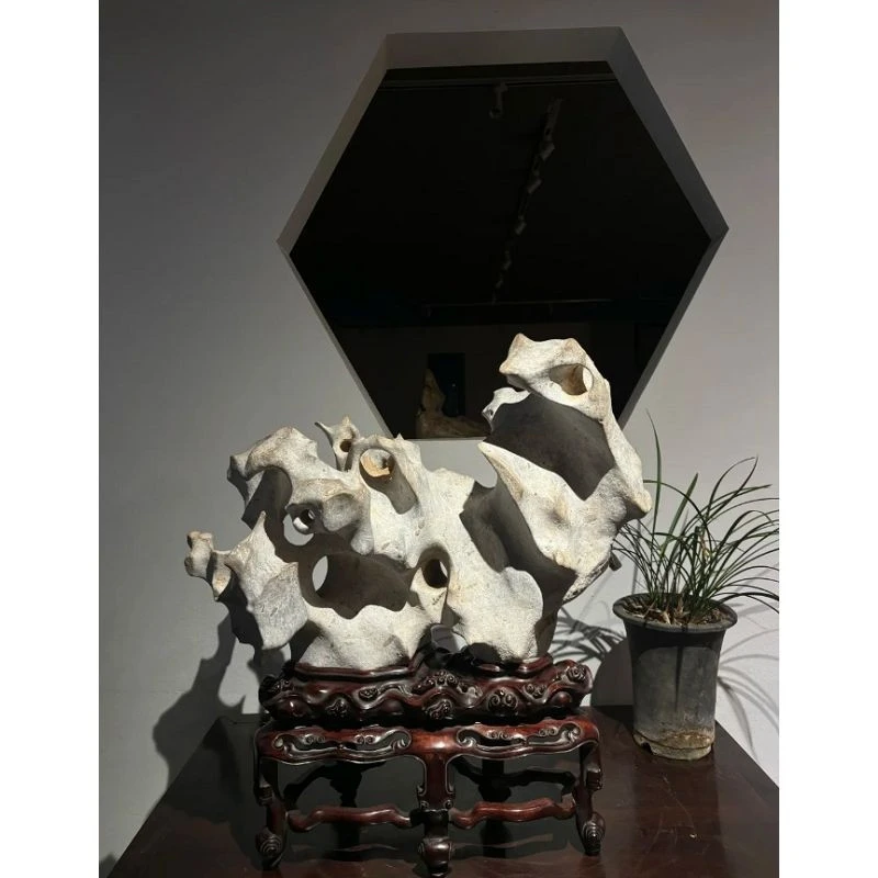 Indoor Decorative Taihu Stone with Base
